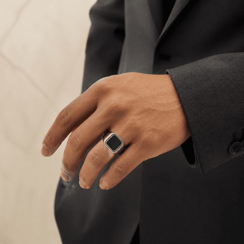 Anel Square em Prata 925 com Ródio Negro e Esmalte — vista alternativa